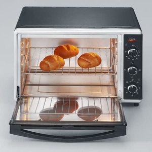 Severin 2058 Toast Oven With Convection with an open door.
